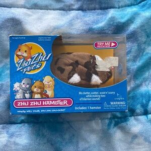 Zhu Zhu pet NWT